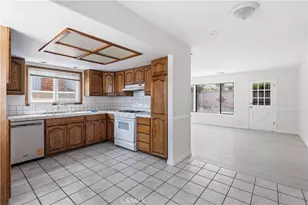 17081 Kampen Ln, Huntington Beach, CA 92647 - Photo 7