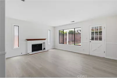 17081 Kampen Lane, Huntington Beach, CA 92647 - Photo 5