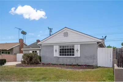 17081 Kampen Lane, Huntington Beach, CA 92647 - Photo 3