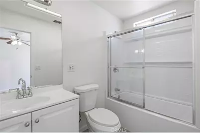 17081 Kampen Lane, Huntington Beach, CA 92647 - Photo 15