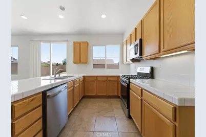 6054 W Avenue K1 Avenue, Lancaster, CA 93536 - Photo 11