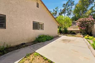 5835 Cardoza Dr, Westlake Village, CA 91362 - Photo 31