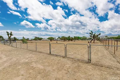 9205 9th, Hesperia, CA 92345 - Photo 35