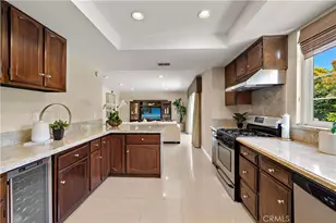 104 S Carousel St, Anaheim, CA 92806 - Photo 17