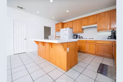 7158 Twinspur Court, Eastvale, CA 92880 - Photo 9