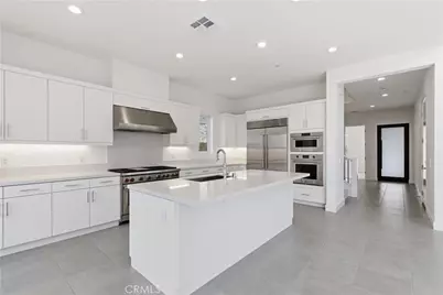 153 Apron, Irvine, CA 92618 - Photo 5