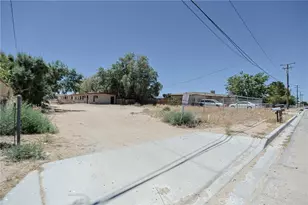 11389 Lee, Adelanto, CA 92301 - Photo 45