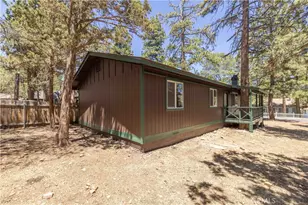 448 Victoria Ln, Sugarloaf, CA 92386 - Photo 17