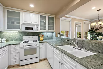 62 Dovetail, Irvine, CA 92603 - Photo 9