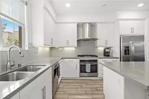 144 Paramount, Irvine, CA 92618 - Photo 5