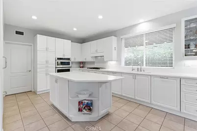 22611 Wakefield, Mission Viejo, CA 92692 - Photo 9