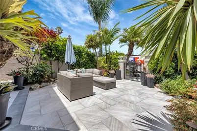 212 Hartford Avenue, Huntington Beach, CA 92648 - Photo 5