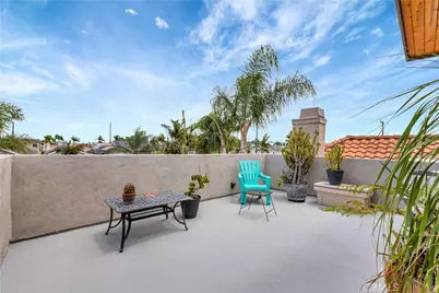 212 Hartford Avenue, Huntington Beach, CA 92648 - Photo 37