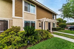 2921 S Sycamore St, Santa Ana, CA 92707 - Photo 3