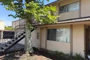 16572 Goldenwest St, Huntington Beach, CA 92647 - Photo 9