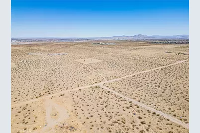 9500 Villa Street, Adelanto, CA 92301 - Photo 9