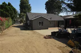 16592 Valencia, Fontana, CA 92335 - Photo 45