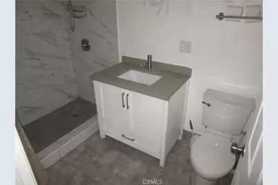 16592 Valencia, Fontana, CA 92335 - Photo 37