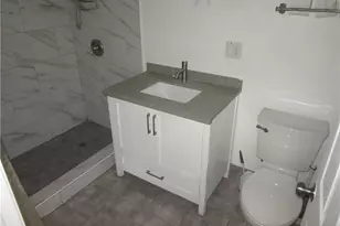 16592 Valencia, Fontana, CA 92335 - Photo 37