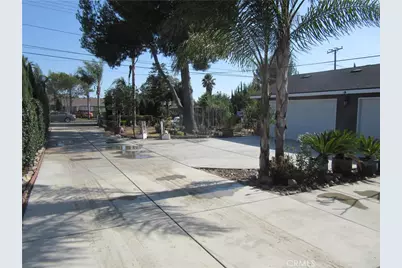 16592 Valencia, Fontana, CA 92335 - Photo 9
