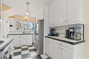 2805 W Bella Ct, Anaheim, CA 92804 - Photo 17