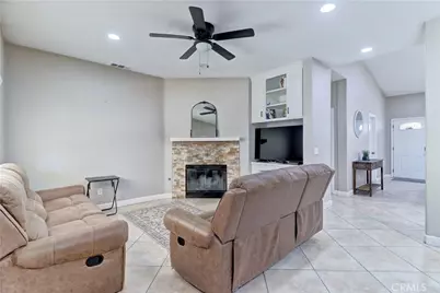 12660 Table Rock, Victorville, CA 92392 - Photo 7