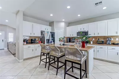 12660 Table Rock, Victorville, CA 92392 - Photo 11