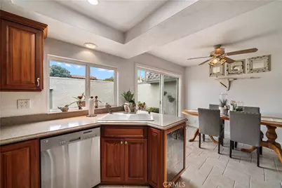 8278 Artista Drive, Huntington Beach, CA 92646 - Photo 15
