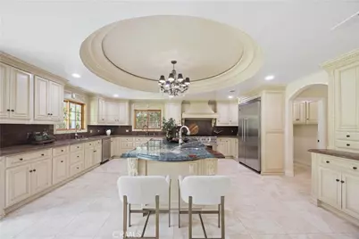 341 N June, Los Angeles, CA 90004 - Photo 19