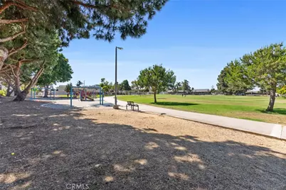 18723 Chapel Lane, Huntington Beach, CA 92646 - Photo 47