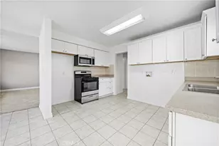 131 E 21st St, Costa Mesa, CA 92627 - Photo 17