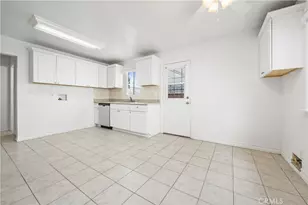 131 E 21st St, Costa Mesa, CA 92627 - Photo 15