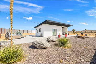 59226 Aberdeen, Yucca Valley, CA 92284 - Photo 5
