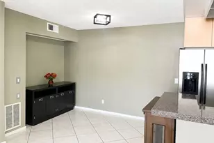 27236 Luther Dr, Canyon Country, CA 91351 - Photo 7