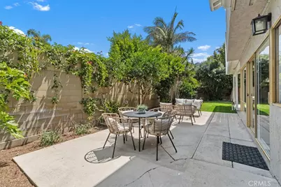 9001 Oceanwood Drive, Huntington Beach, CA 92646 - Photo 29