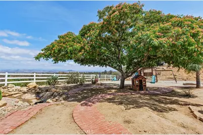 32910 Daily, Menifee, CA 92584 - Photo 31