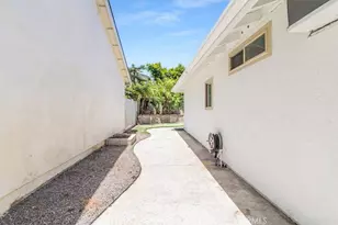 1094 Sea Bluff, Costa Mesa, CA 92627 - Photo 37
