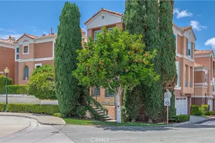 7 Medici Aisle, Irvine, CA 92606 - Photo 5
