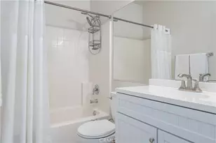 7 Medici Aisle, Irvine, CA 92606 - Photo 27