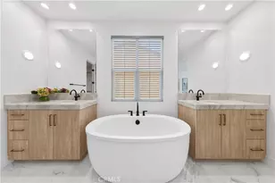 149 Somera, Irvine, CA 92602 - Photo 19
