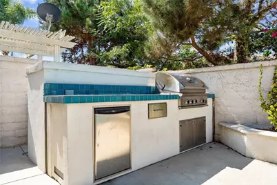 18765 Stratton Lane, Huntington Beach, CA 92648 - Photo 29