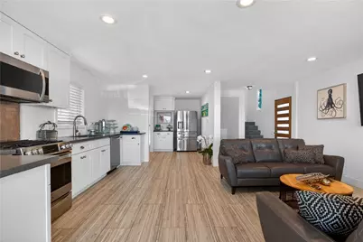2212 W Oceanfront, Newport Beach, CA 92663 - Photo 15