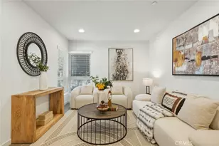 5627 W Observation Ln, Los Angeles, CA 90028 - Photo 3