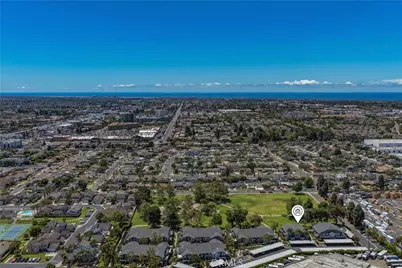 18292 Parkview, Huntington Beach, CA 92648 - Photo 3