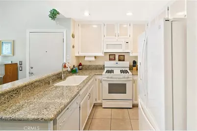 18292 Parkview, Huntington Beach, CA 92648 - Photo 13