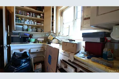 10504 S Manhattan, Los Angeles, CA 90047 - Photo 11