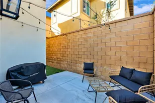 16604 Quince Ln, Fontana, CA 92336 - Photo 29