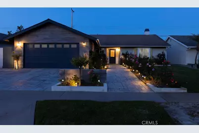 16542 Fountain, Huntington Beach, CA 92647 - Photo 1
