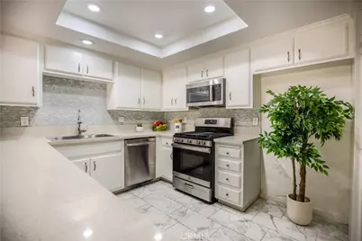 2528 -D N Tustin, Santa Ana, CA 92705 - Photo 19