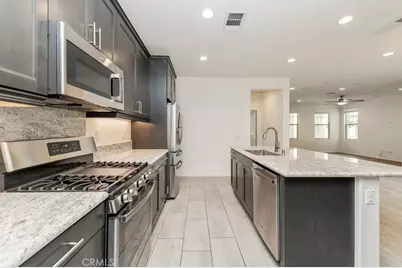 1946 Hazil Olson Ln, Colton, CA 92324 - Photo 7